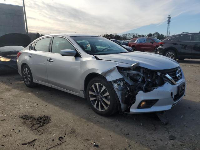 Photo 4 from auction – 2017 NISSAN ALTIMA 2.5 with VIN 1N4AL3AP8HC291937