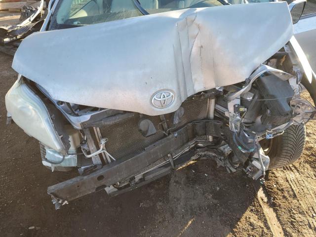 Photo 12 from auction – 2011 TOYOTA SIENNA LE with VIN 5TDKK3DC1BS035011