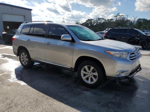 Photo 4 from auction – 2011 TOYOTA HIGHLANDER with VIN 5TDZK3EH1BS027712