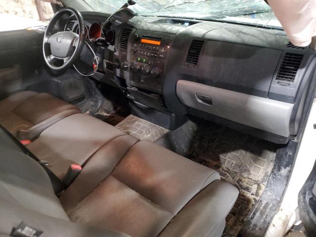 Photo 8 from auction – 2012 TOYOTA TUNDRA with VIN 5TFLU5F19CX028373