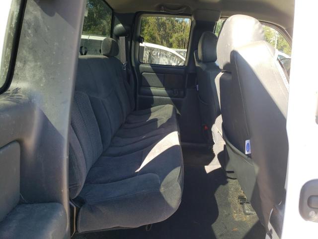 Photo 10 from auction – 2002 CHEVROLET SILVERADO with VIN 1GCHK29UX2E129612