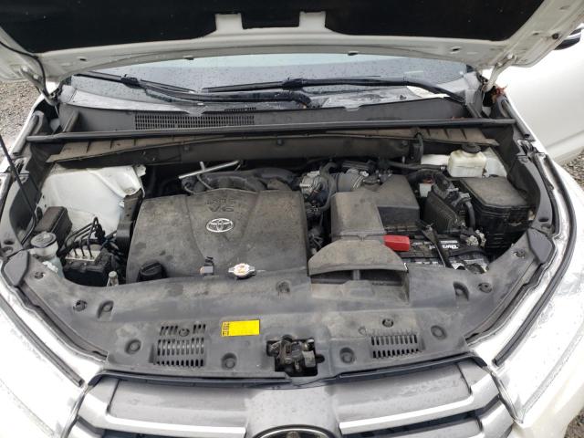 Photo 12 from auction – 2018 TOYOTA HIGHLANDER with VIN 5TDJZRFH6JS824787