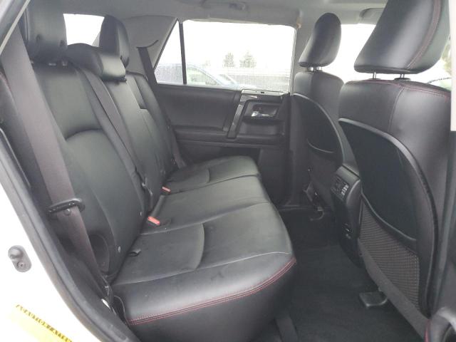 Photo 11 from auction – 2018 TOYOTA 4RUNNER SR with VIN JTEBU5JR3J5506820