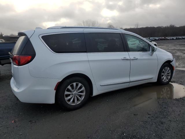 Photo 3 from auction – 2018 CHRYSLER PACIFICA T with VIN 2C4RC1BG8JR204129