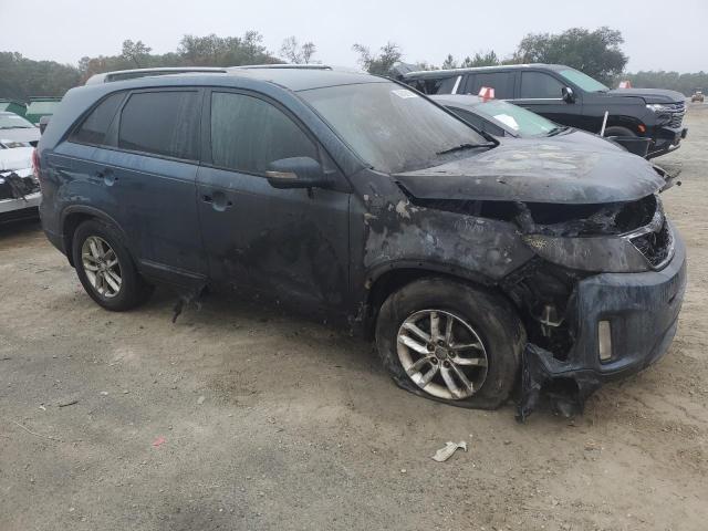 Photo 4 from auction – 2015 KIA SORENTO LX with VIN 5XYKT4A62FG574600
