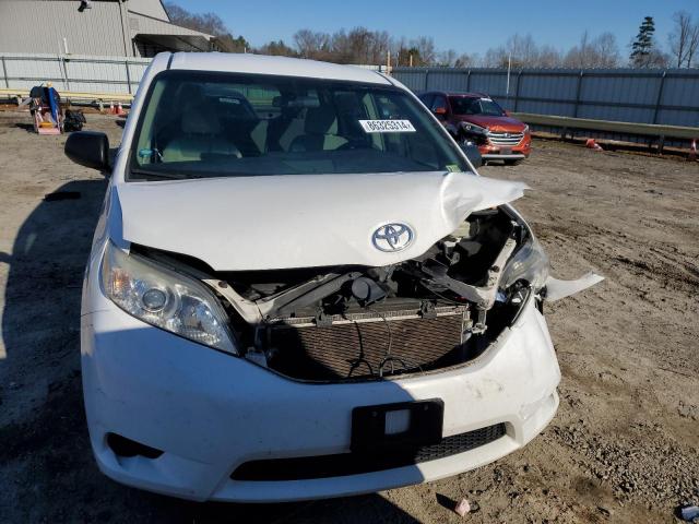 Photo 5 from auction – 2015 TOYOTA SIENNA with VIN 5TDZK3DC0FS537433