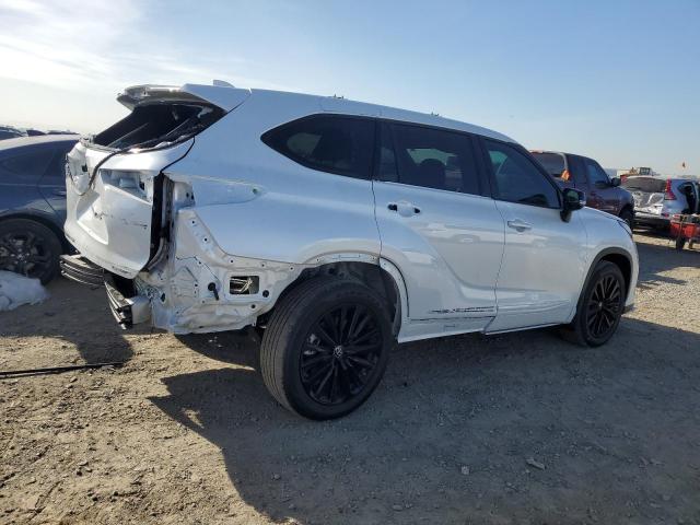 Photo 3 from auction – 2023 TOYOTA HIGHLANDER with VIN 5TDKDRBH6PS008695