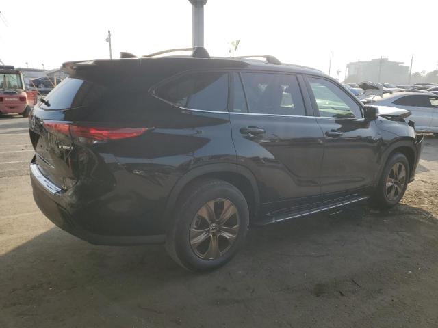 Photo 3 from auction – 2023 TOYOTA HIGHLANDER with VIN 5TDAARAH8PS018263