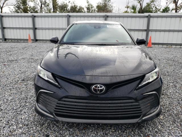 Photo 5 from auction – 2022 TOYOTA CAMRY LE with VIN 4T1C11AK2NU075522