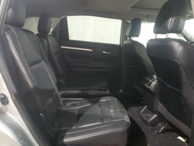 Photo 11 from auction – 2019 TOYOTA HIGHLANDER with VIN 5TDJZRFH4KS921228