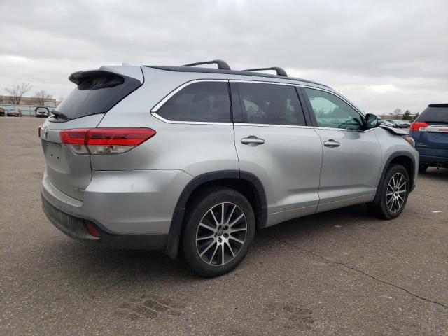 Photo 3 from auction – 2017 TOYOTA HIGHLANDER with VIN 5TDJZRFHXHS436469