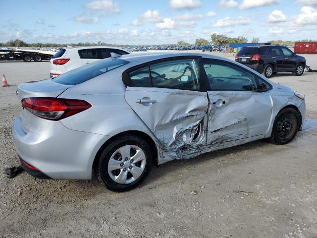 Photo 3 from auction – 2018 KIA FORTE LX with VIN 3KPFK4A73JE240403