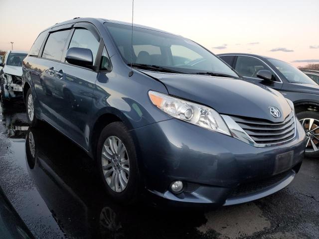 Photo 4 from auction – 2013 TOYOTA SIENNA XLE with VIN 5TDYK3DC8DS394689