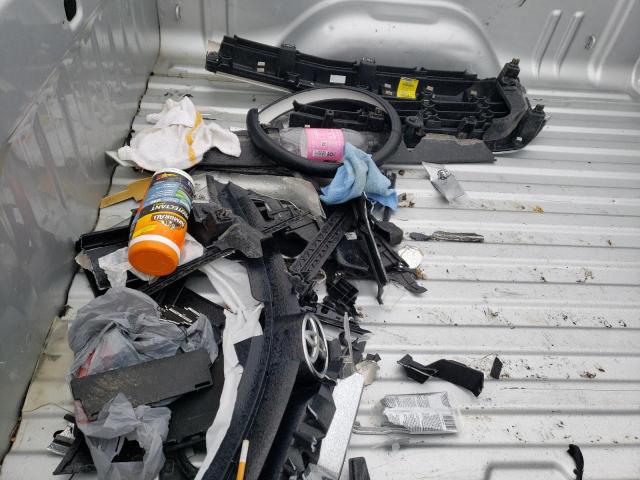 Photo 12 from auction – 2018 CHEVROLET SILVERADO with VIN 3GCPCREC9JG179780