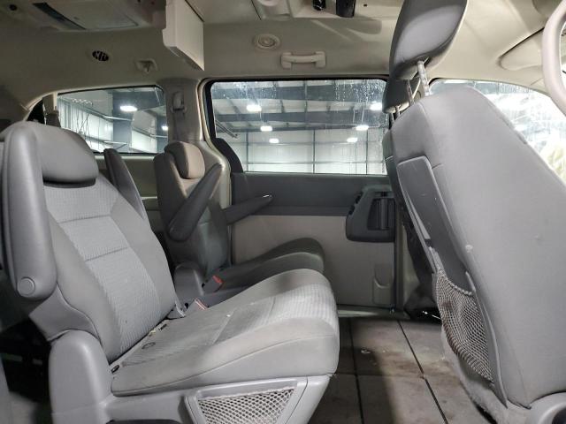 Photo 11 from auction – 2010 CHRYSLER TOWN & COU with VIN 2A4RR5D16AR261583