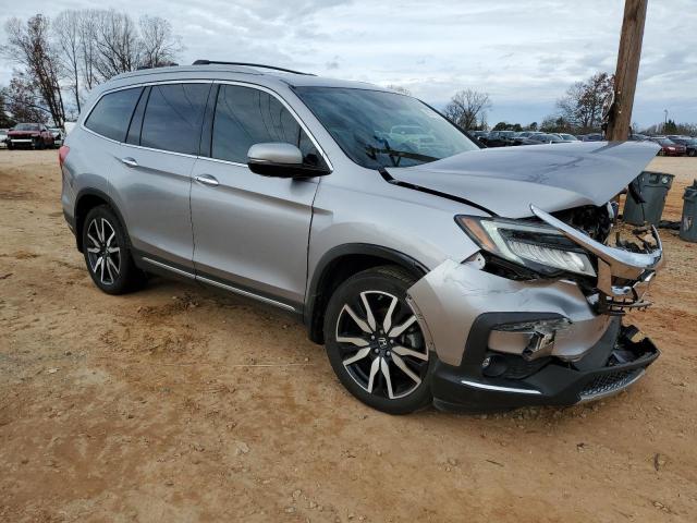 Photo 4 from auction – 2019 HONDA PILOT TOUR with VIN 5FNYF6H93KB034140