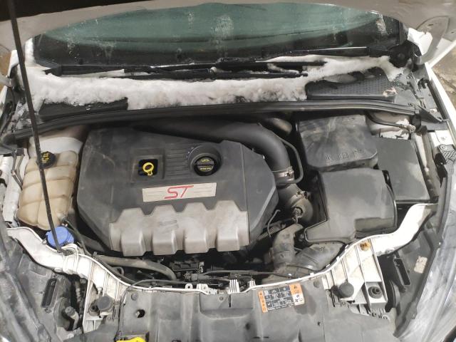 صورة رقم 11 من المزاد - 2017 FORD FOCUS ST مع VIN 1FADP3L97HL207042