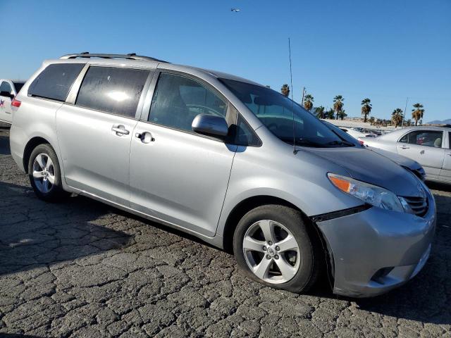 Photo 4 from auction – 2014 TOYOTA SIENNA LE with VIN 5TDKK3DC0ES432018