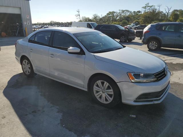 Photo 4 from auction – 2017 VOLKSWAGEN JETTA S with VIN 3VW2B7AJ3HM238143