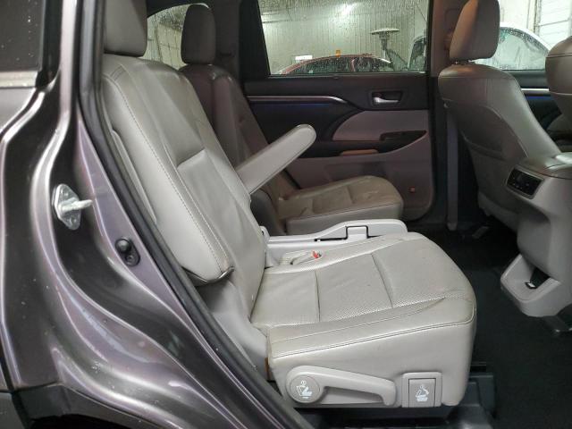 Photo 11 from auction – 2016 TOYOTA HIGHLANDER with VIN 5TDDKRFH6GS263324