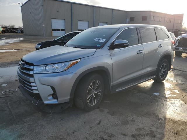 TOYOTA HIGHLANDER 2019 with VIN 5TDZZRFH5KS359438 - Photo from auction