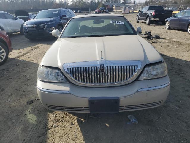 Photo 5 from auction – 2004 LINCOLN TOWN CAR U with VIN 1LNHM83W34Y614534