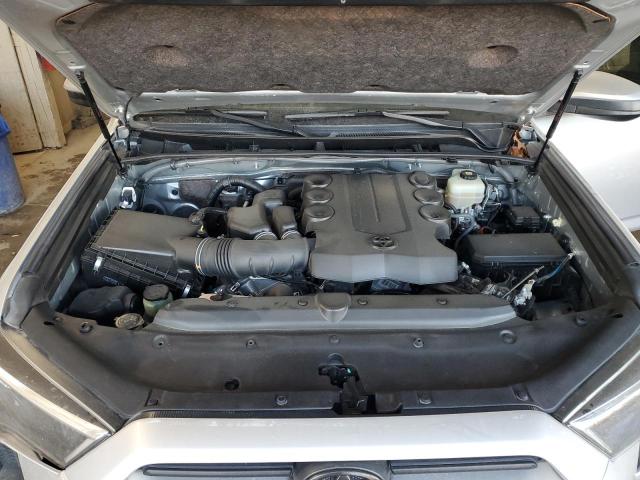 Photo 12 from auction – 2022 TOYOTA 4RUNNER SR with VIN JTEMU5JR8N6042772