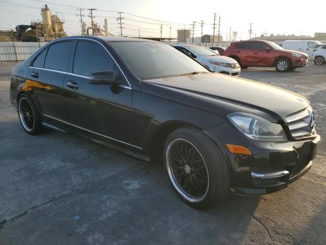 Photo 4 from auction – 2012 MERCEDES-BENZ C 250 with VIN WDDGF4HB2CA644923