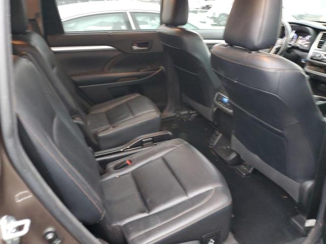 Photo 10 from auction – 2017 TOYOTA HIGHLANDER with VIN 5TDKZRFH8HS221998