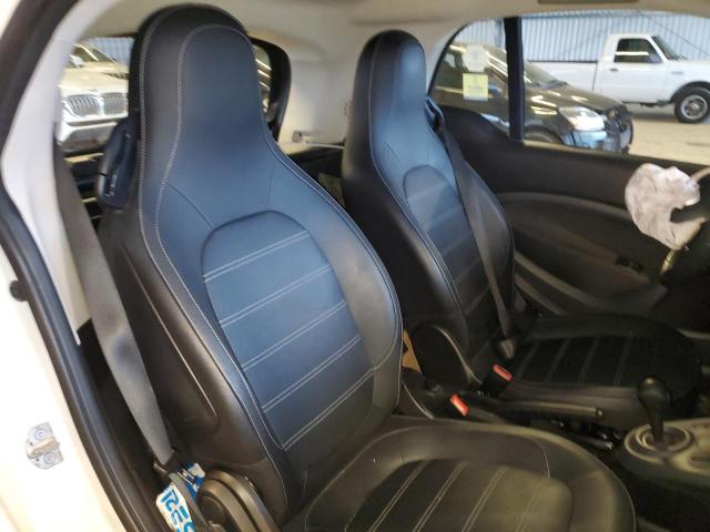 Photo 10 from auction – 2016 SMART FORTWO with VIN WMEFJ5DAXGK075263