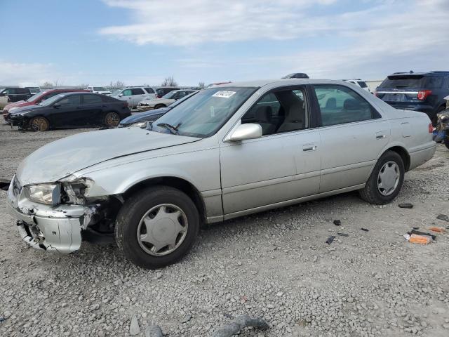 TOYOTA CAMRY CE 2000 with VIN 4T1BG22K0YU011126 - Photo from auction
