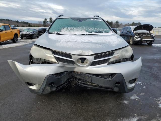 Photo 5 from auction – 2015 TOYOTA RAV4 LE with VIN JTMBFREV6FD109676