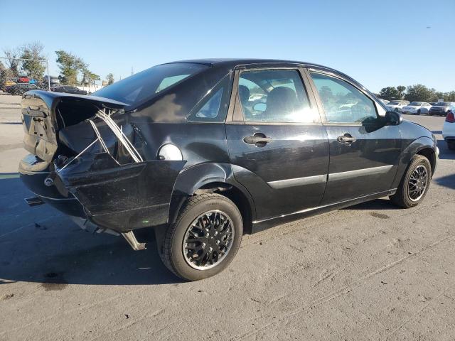 Photo 3 from auction – 2000 FORD FOCUS LX with VIN 1FAFP33P8YW216936