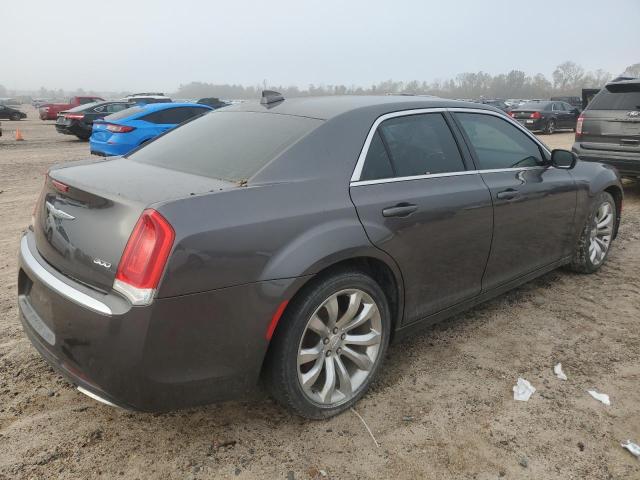 Photo 3 from auction – 2017 CHRYSLER 300 LIMITE with VIN 2C3CCAAG8HH617728