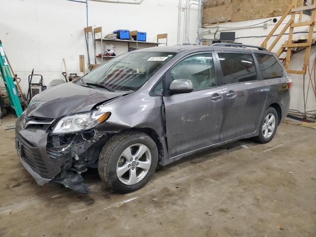 TOYOTA SIENNA LE 2018 with VIN 5TDKZ3DC1JS914602 - Photo from auction