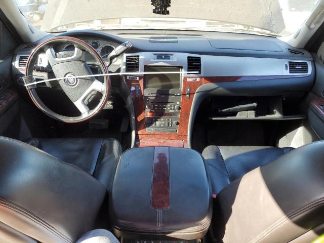 Photo 8 from auction – 2010 CADILLAC ESCALADE L with VIN 1GYUKBEF8AR134878