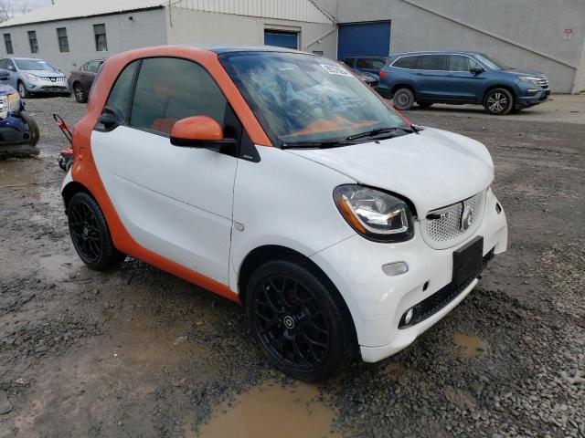 Photo 4 from auction – 2016 SMART FORTWO with VIN WMEFJ5DA7GK055813