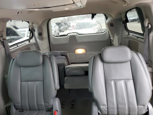 Photo 10 from auction – 2010 CHRYSLER TOWN & COU with VIN 2A4RR5D14AR141572