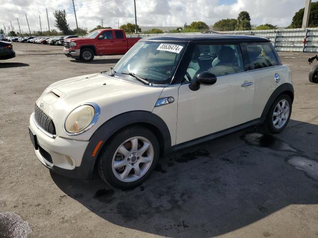 MINI COOPER S 2010 with VIN WMWMF7C57ATZ74202 - Photo from auction