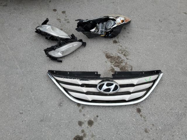 Photo 12 from auction – 2011 HYUNDAI SONATA SE with VIN 5NPEC4ACXBH115045