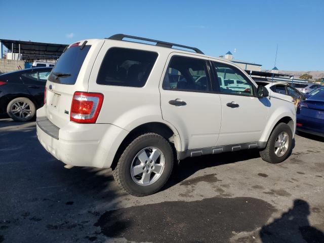 Photo 3 from auction – 2010 FORD ESCAPE XLT with VIN 1FMCU0DG5AKD28198