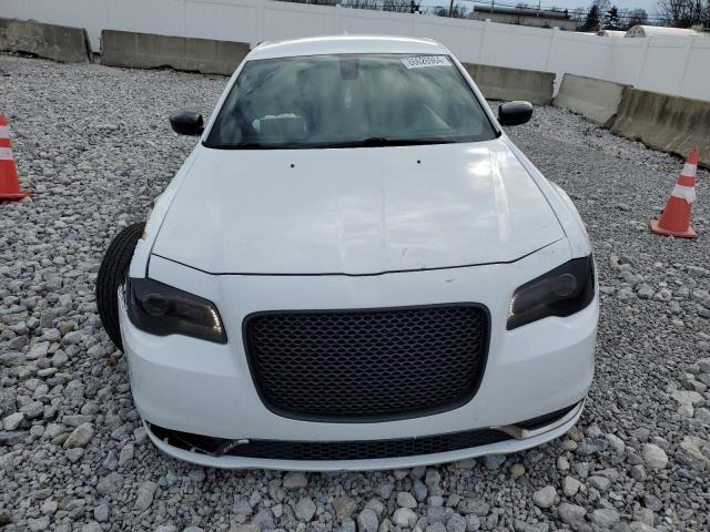 Photo 5 from auction – 2019 CHRYSLER 300 S with VIN 2C3CCAGG4KH561480
