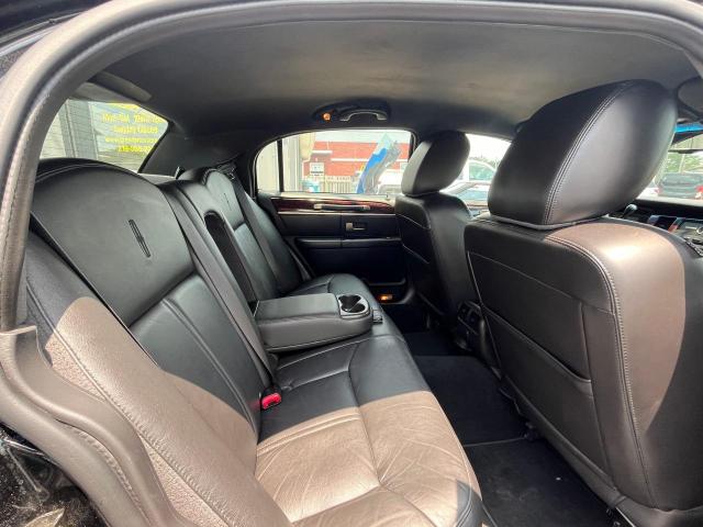 Photo 6 from auction – 2011 LINCOLN TOWN CAR S with VIN 2LNBL8CV9BX756223
