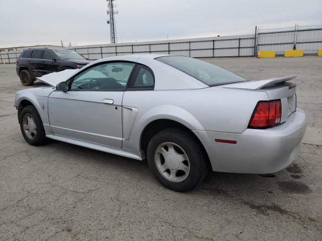 Photo 2 from auction – 2000 FORD MUSTANG with VIN 1FAFP4045YF245438