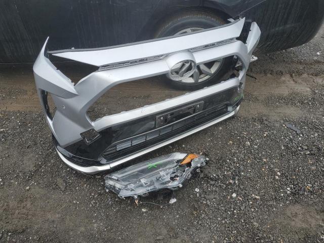 Photo 13 from auction – 2024 TOYOTA RAV4 PRIME with VIN JTMFB3FV8RD211591