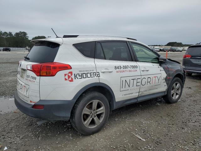 Photo 3 from auction – 2015 TOYOTA RAV4 XLE with VIN JTMWFREV3FD067064