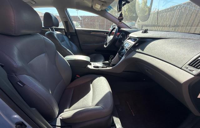 Photo 5 from auction – 2012 HYUNDAI SONATA HYB with VIN KMHEC4A47CA039913