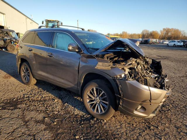 Photo 4 from auction – 2019 TOYOTA HIGHLANDER with VIN 5TDJZRFH3KS922841