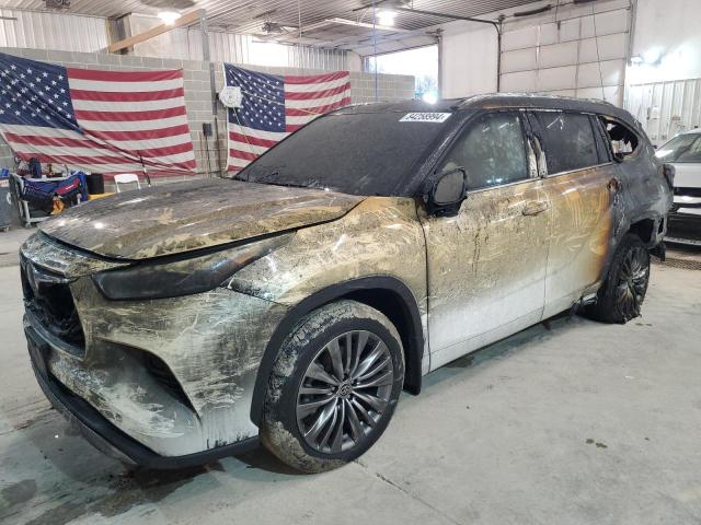 TOYOTA HIGHLANDER 2021 с VIN 5TDFZRBH6MS100954 - Снимка от търг