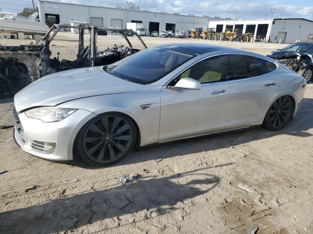 TESLA MODEL S 2013 with VIN 5YJSA1DP7DFP17795 - Photo from auction